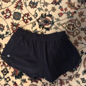 Lululemon running shorts size 6 (small)